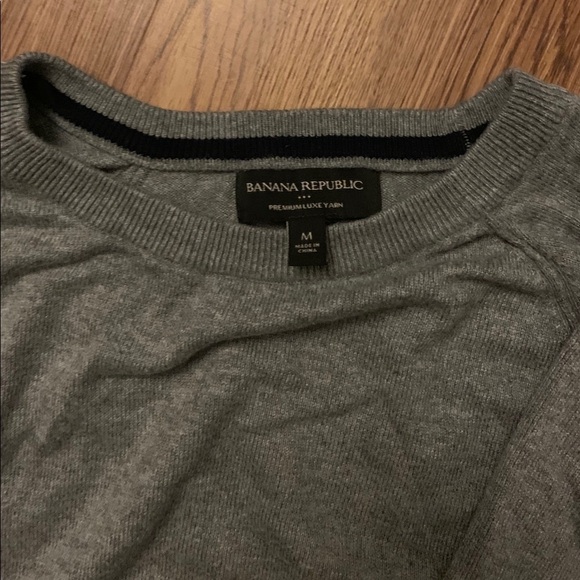 Banana Republic Sweater - Picture 2 of 2